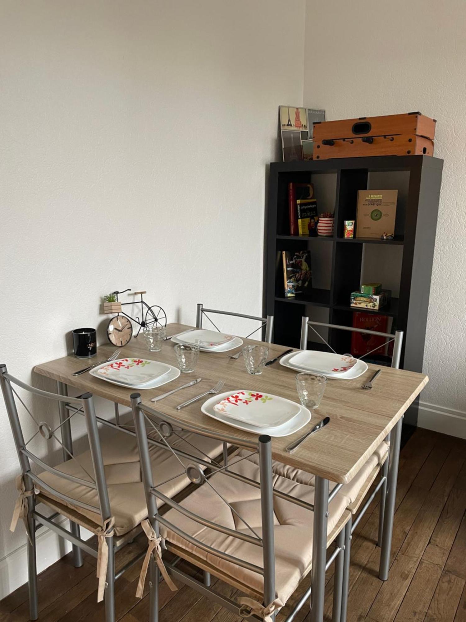 Logement Calme + Stationnement تروي المظهر الخارجي الصورة